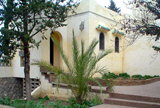 Maison d'hôtes avec arbres
